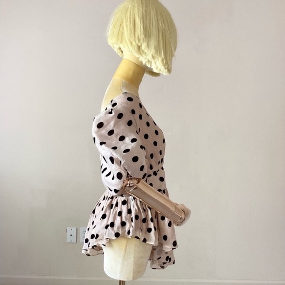 Do+Be Neutral Tan/Black Polka Dot One Shoulder Puff Sleeve SZ M - Picture 2 of 6